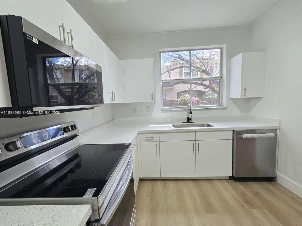 Recently Sold: $505,000 (3 beds, 2 baths, 1447 Square Feet)