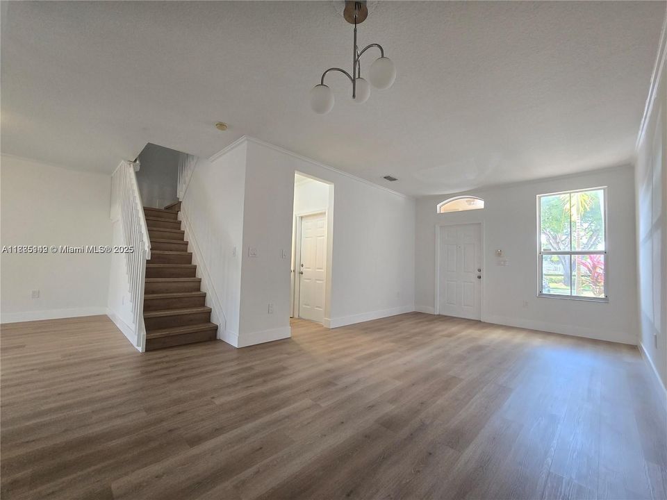 Recently Sold: $505,000 (3 beds, 2 baths, 1447 Square Feet)