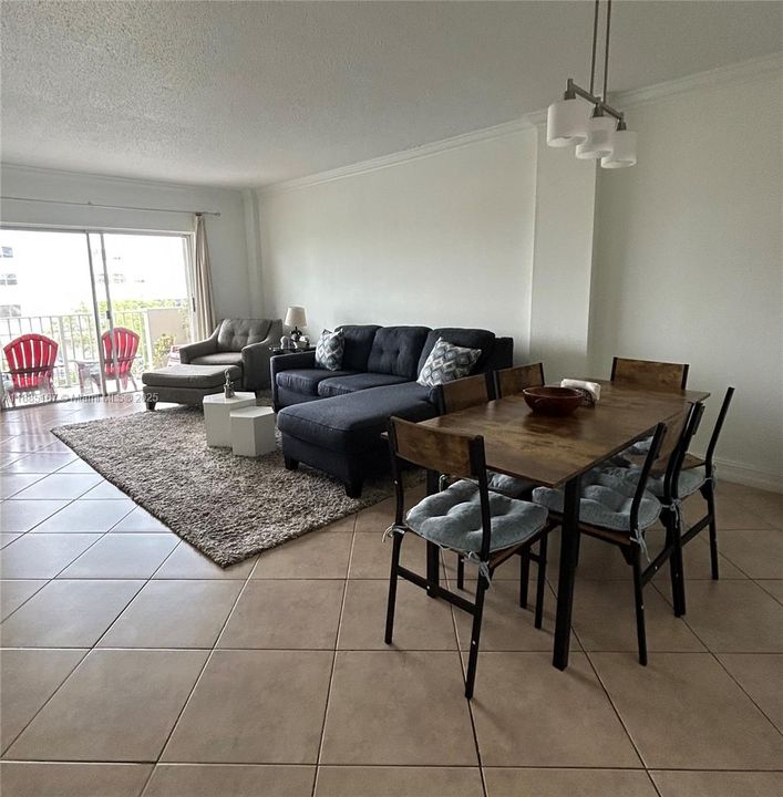 Recientemente alquilado: $2,000 (1 camas, 1 baños, 827 Pies cuadrados)