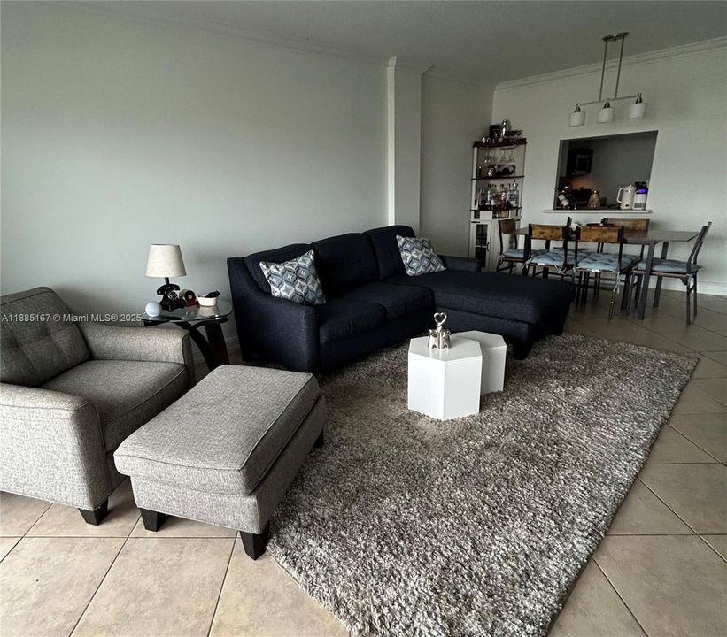 Recientemente alquilado: $2,000 (1 camas, 1 baños, 827 Pies cuadrados)