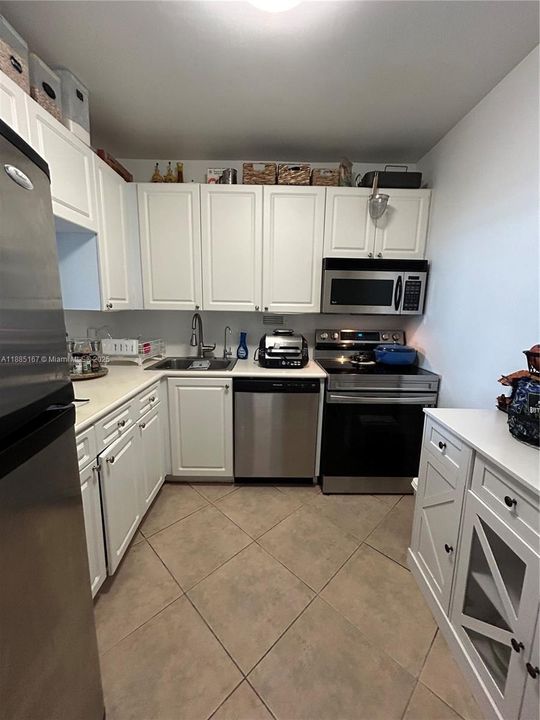 Recientemente alquilado: $2,000 (1 camas, 1 baños, 827 Pies cuadrados)