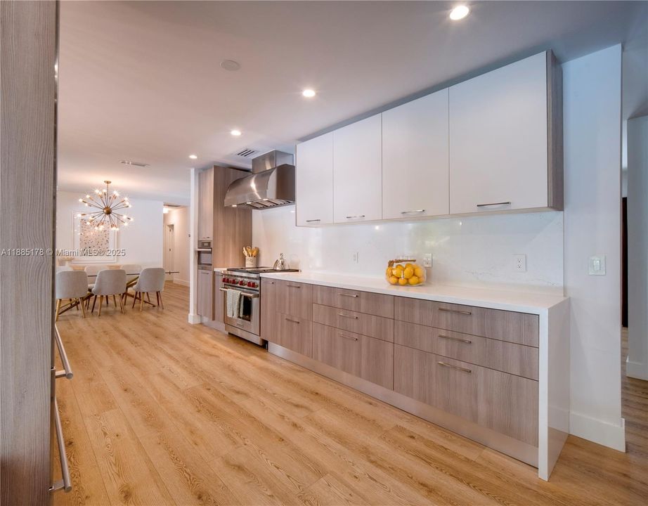 На продажу: $3,395,000 (4 спален, 3 ванн, 2906 Квадратных фут)