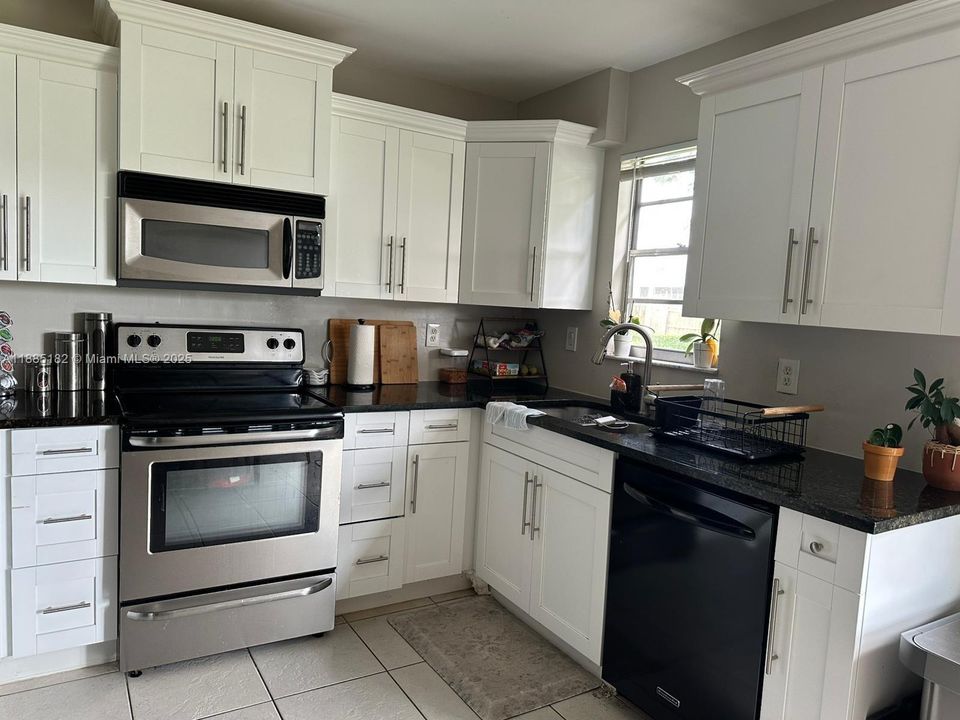 En Venta: $279,000 (2 camas, 2 baños, 1022 Pies cuadrados)