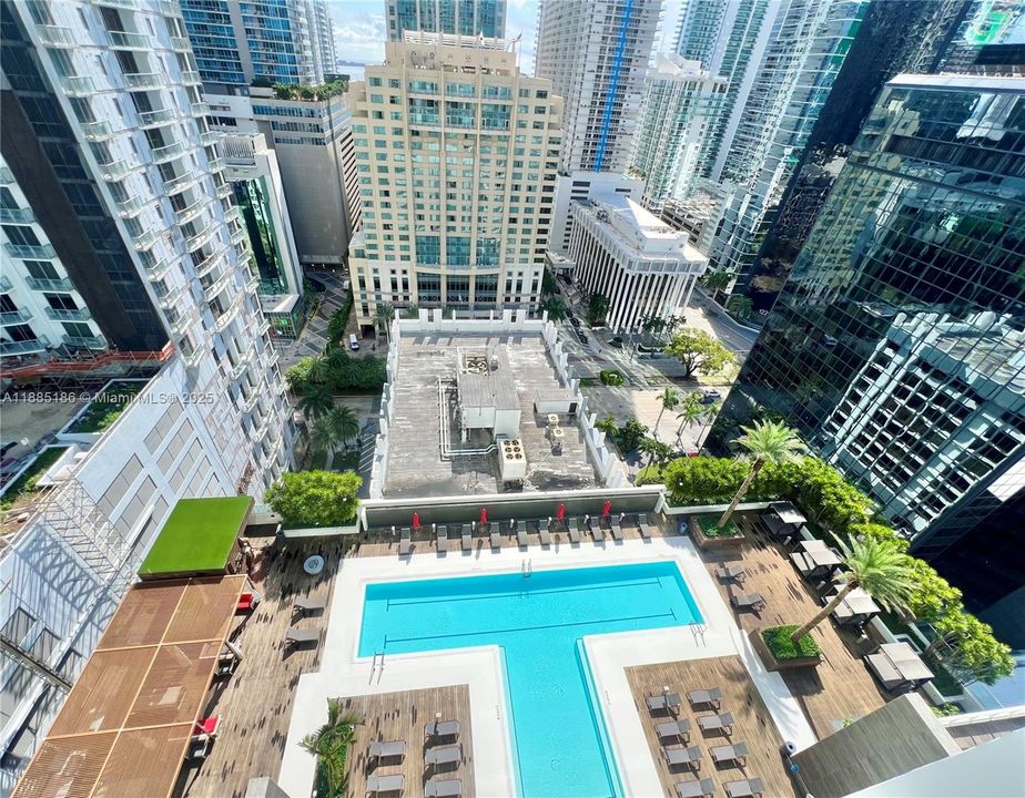 待售: $629,000 (1 贝兹, 1 浴室, 906 平方英尺)