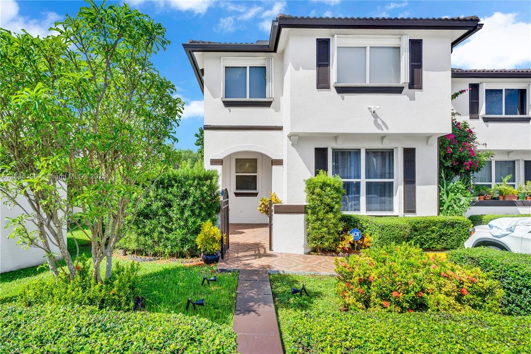 Vendido Recientemente: $440,000 (3 camas, 2 baños, 1320 Pies cuadrados)