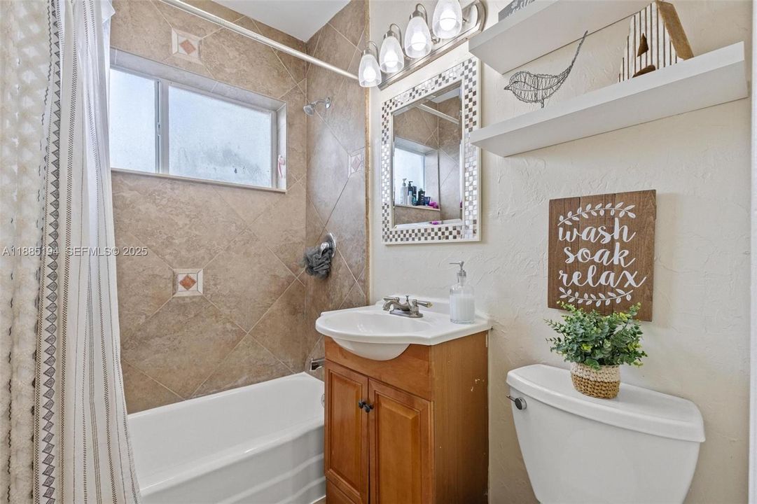 For Sale: $629,999 (4 beds, 2 baths, 1922 Square Feet)