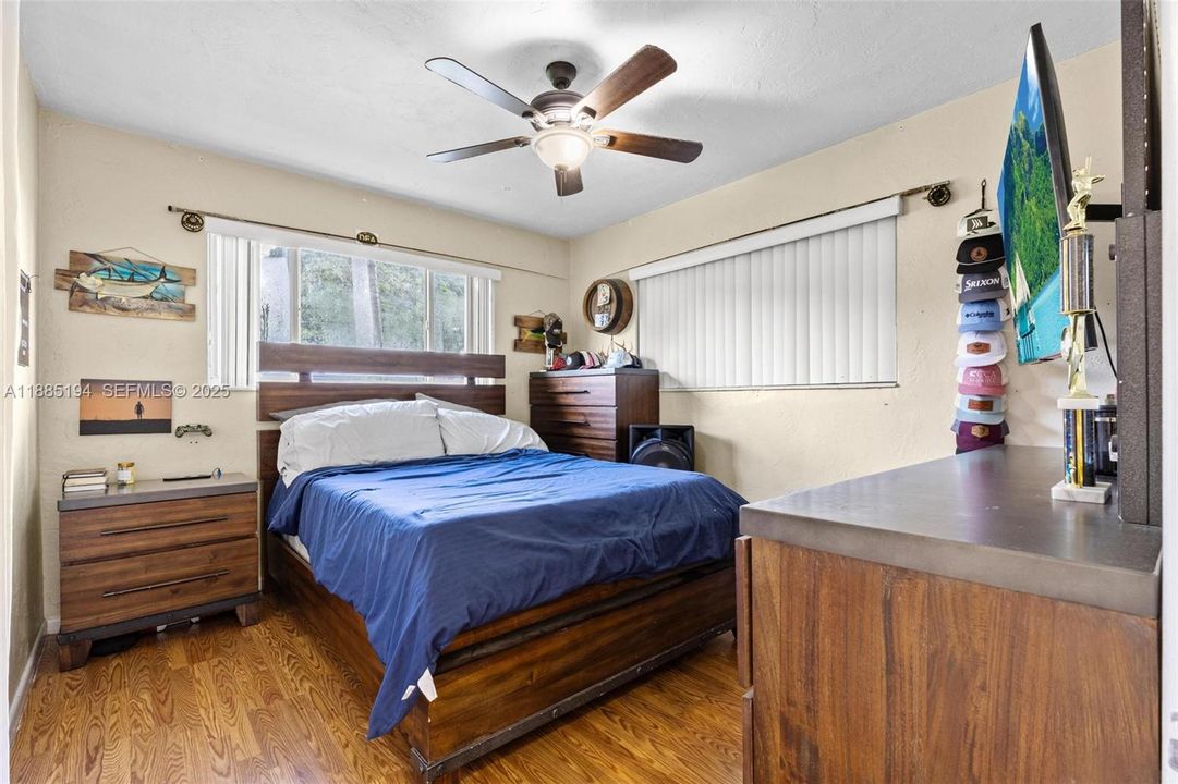 For Sale: $629,999 (4 beds, 2 baths, 1922 Square Feet)