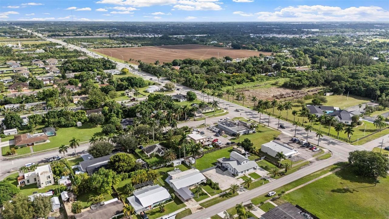 For Sale: $629,999 (4 beds, 2 baths, 1922 Square Feet)