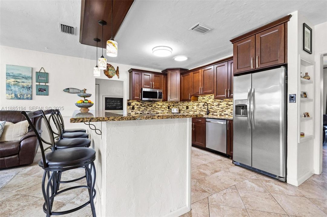 For Sale: $629,999 (4 beds, 2 baths, 1922 Square Feet)