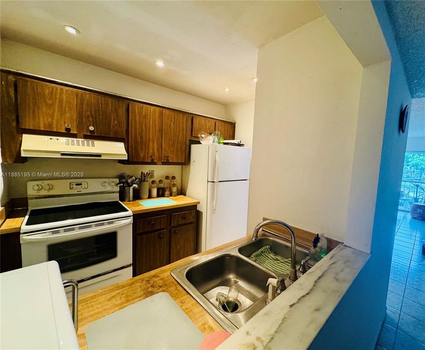 Vendido Recientemente: $104,000 (1 camas, 1 baños, 690 Pies cuadrados)