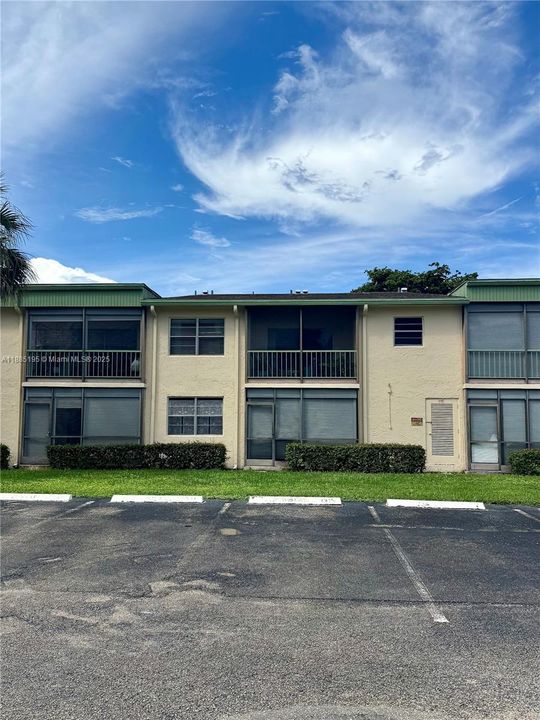 Vendido Recientemente: $104,000 (1 camas, 1 baños, 690 Pies cuadrados)