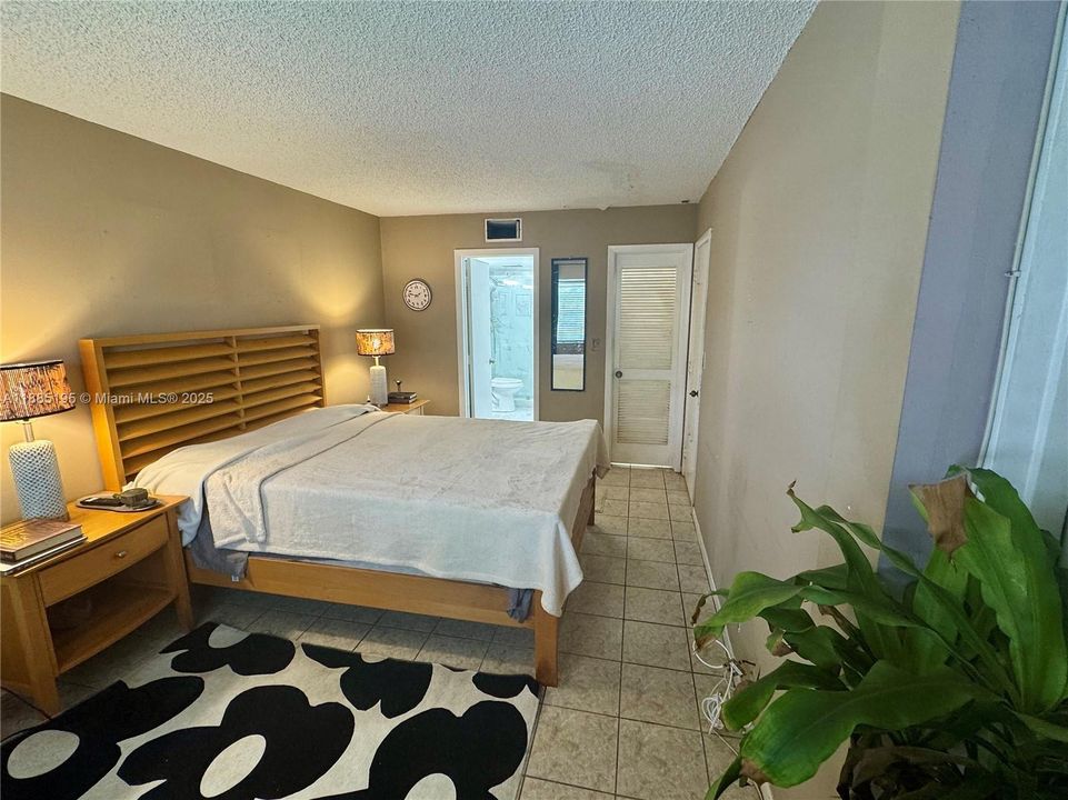 Vendido Recientemente: $104,000 (1 camas, 1 baños, 690 Pies cuadrados)