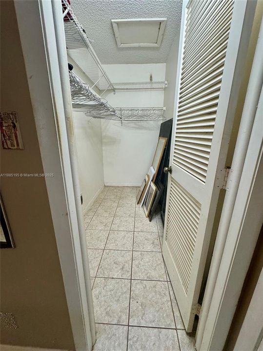 Vendido Recientemente: $104,000 (1 camas, 1 baños, 690 Pies cuadrados)