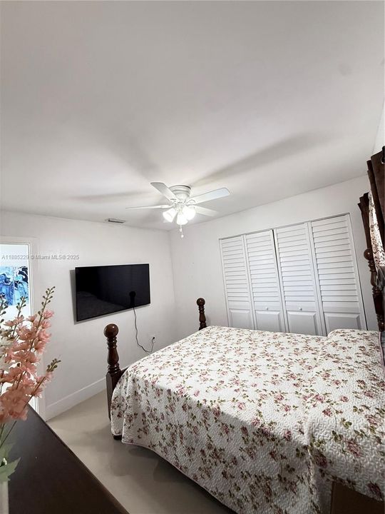 最近售出: $530,000 (3 贝兹, 2 浴室, 1101 平方英尺)