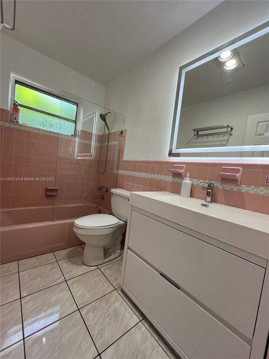 For Sale: $120,000 (2 beds, 1 baths, 883 Square Feet)