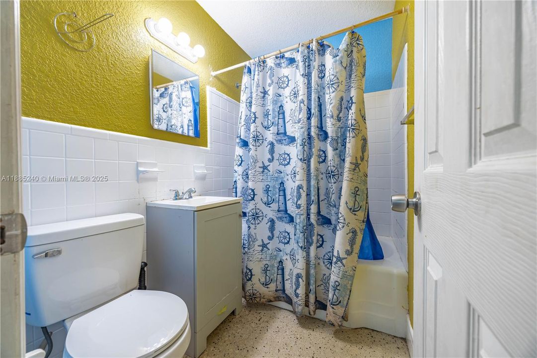 Недавно продано: $410,000 (3 спален, 2 ванн, 1286 Квадратных фут)