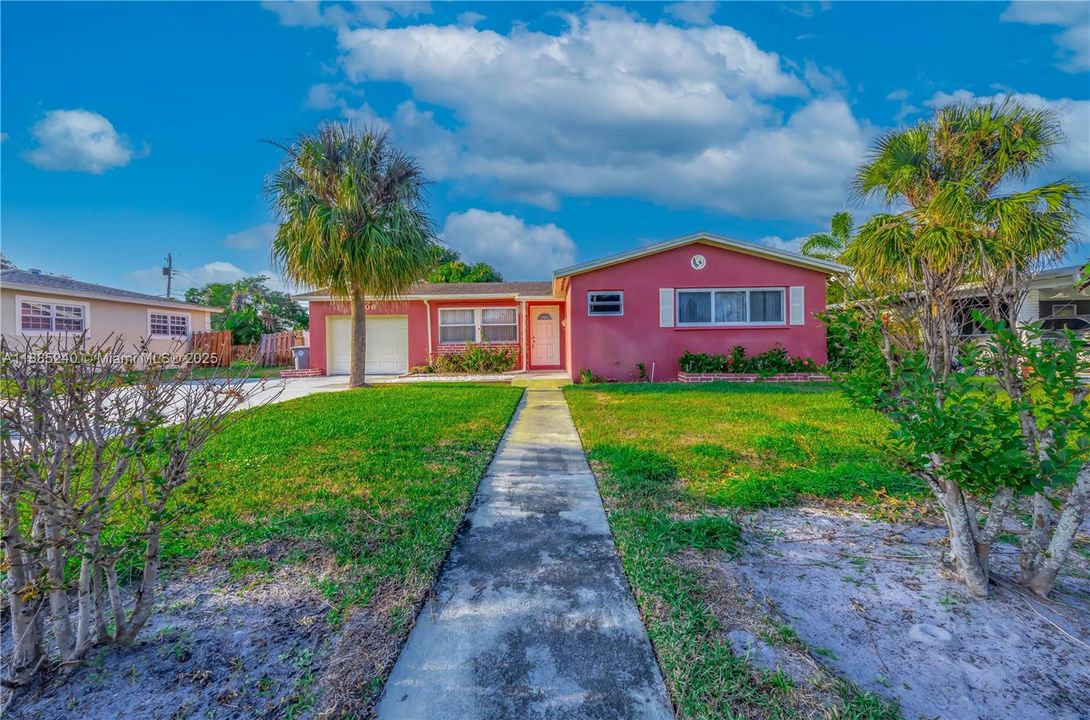 Недавно продано: $410,000 (3 спален, 2 ванн, 1286 Квадратных фут)