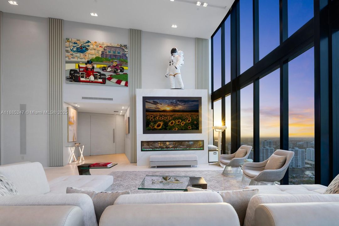 待售: $19,950,000 (4 贝兹, 4 浴室, 6121 平方英尺)