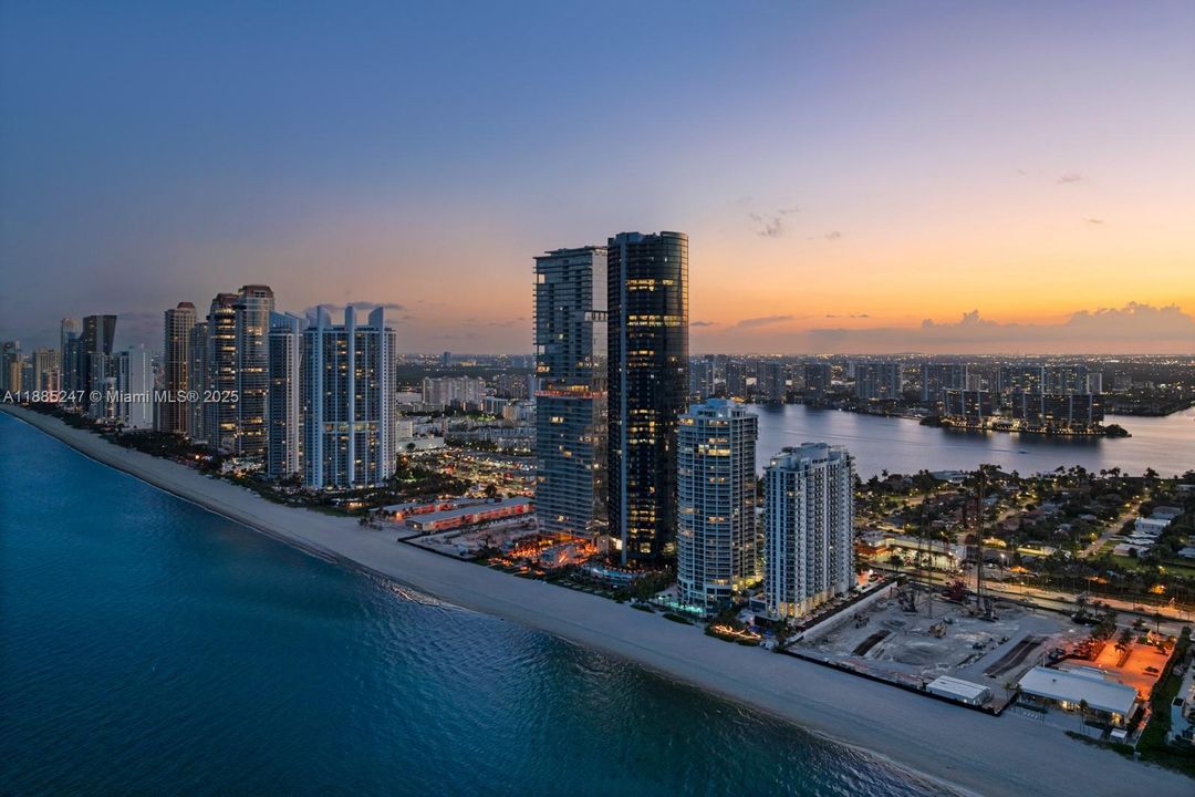 待售: $19,950,000 (4 贝兹, 4 浴室, 6121 平方英尺)