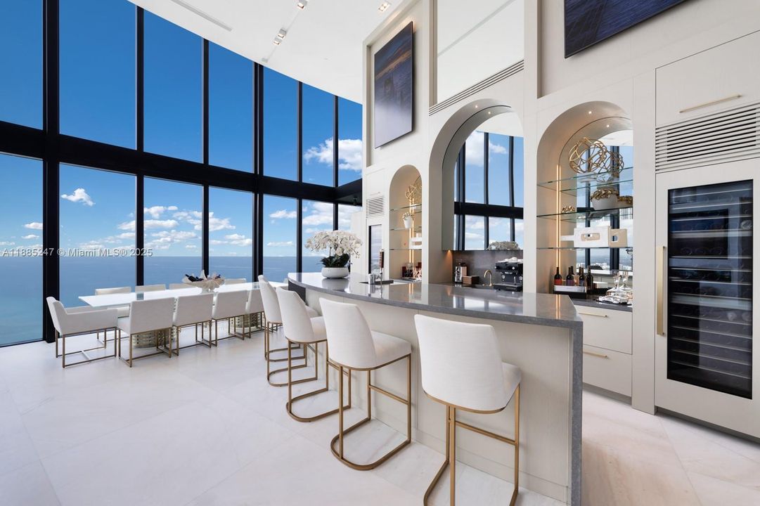 待售: $19,950,000 (4 贝兹, 4 浴室, 6121 平方英尺)