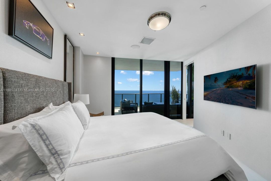 待售: $19,950,000 (4 贝兹, 4 浴室, 6121 平方英尺)