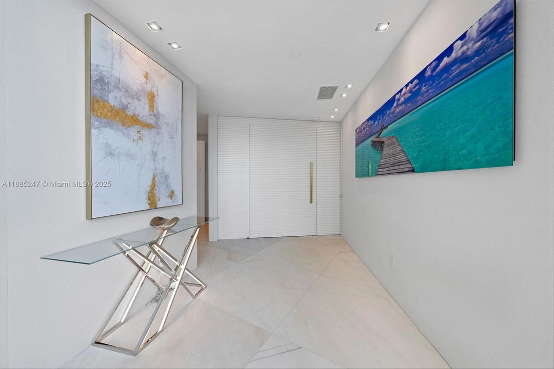 待售: $19,950,000 (4 贝兹, 4 浴室, 6121 平方英尺)