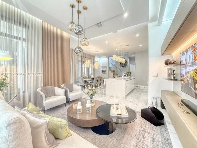 Activo con contrato: $1,190,000 (4 camas, 3 baños, 2257 Pies cuadrados)