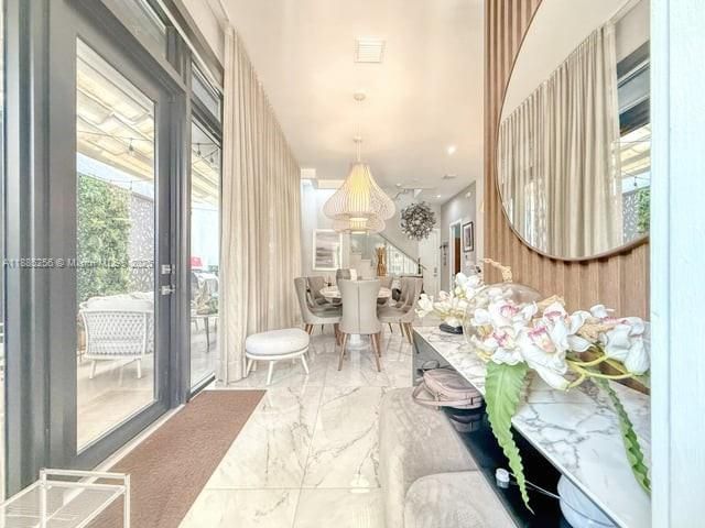 Activo con contrato: $1,190,000 (4 camas, 3 baños, 2257 Pies cuadrados)