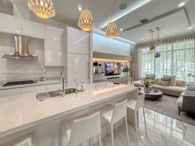 Activo con contrato: $1,190,000 (4 camas, 3 baños, 2257 Pies cuadrados)