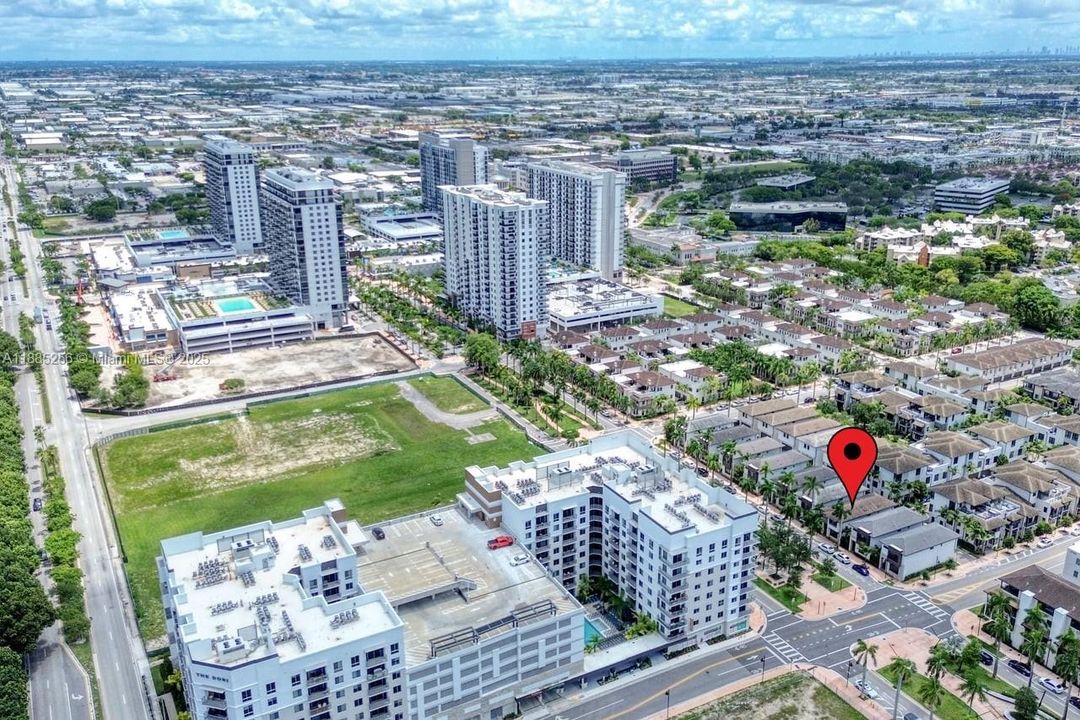 Activo con contrato: $1,190,000 (4 camas, 3 baños, 2257 Pies cuadrados)