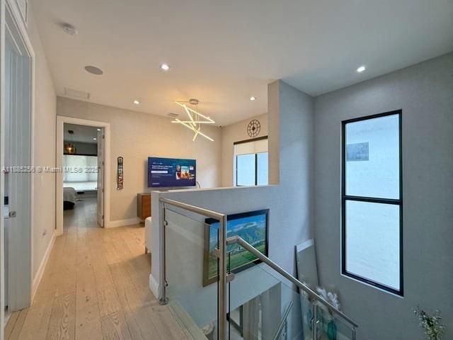 Activo con contrato: $1,190,000 (4 camas, 3 baños, 2257 Pies cuadrados)