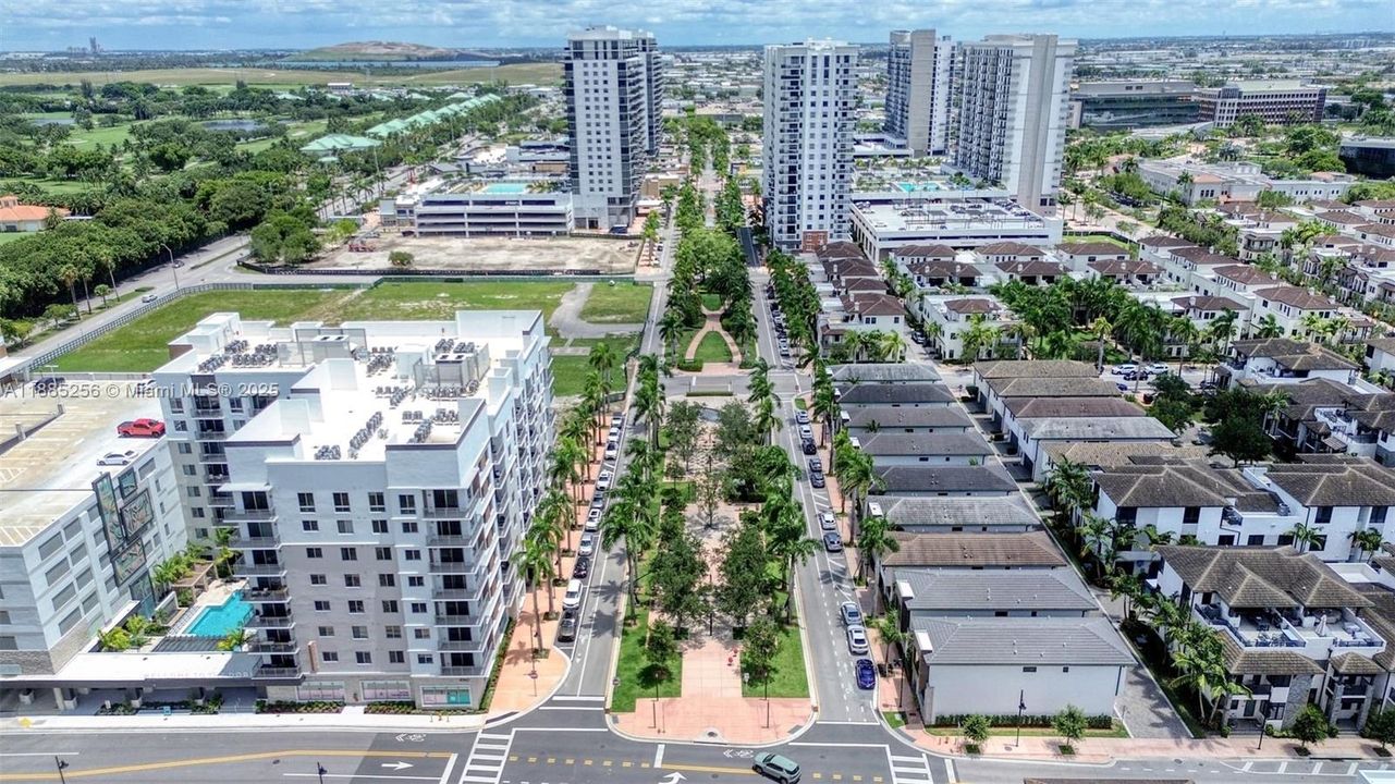 Activo con contrato: $1,190,000 (4 camas, 3 baños, 2257 Pies cuadrados)