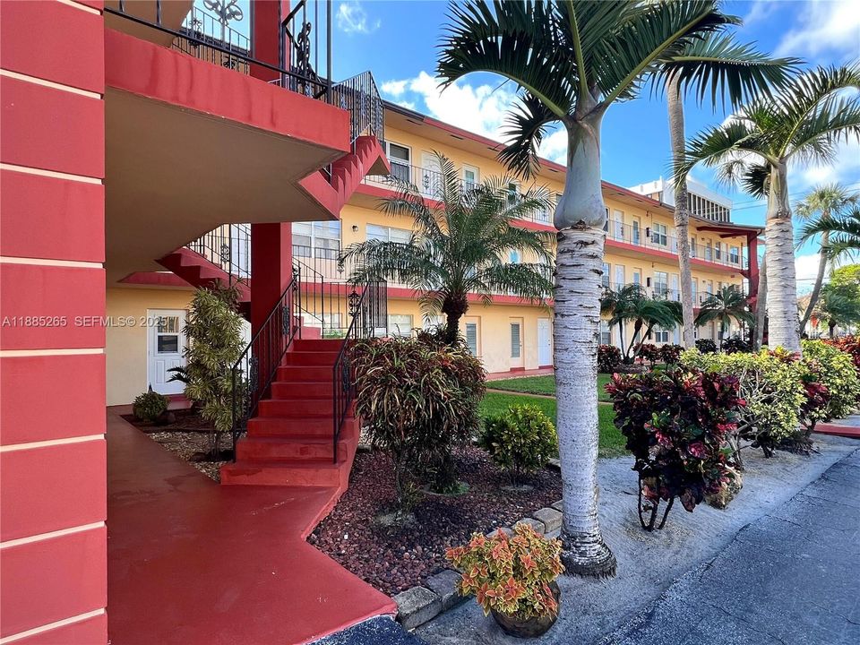 Под контрактом: $1,600 (1 спален, 1 ванн, 580 Квадратных фут)