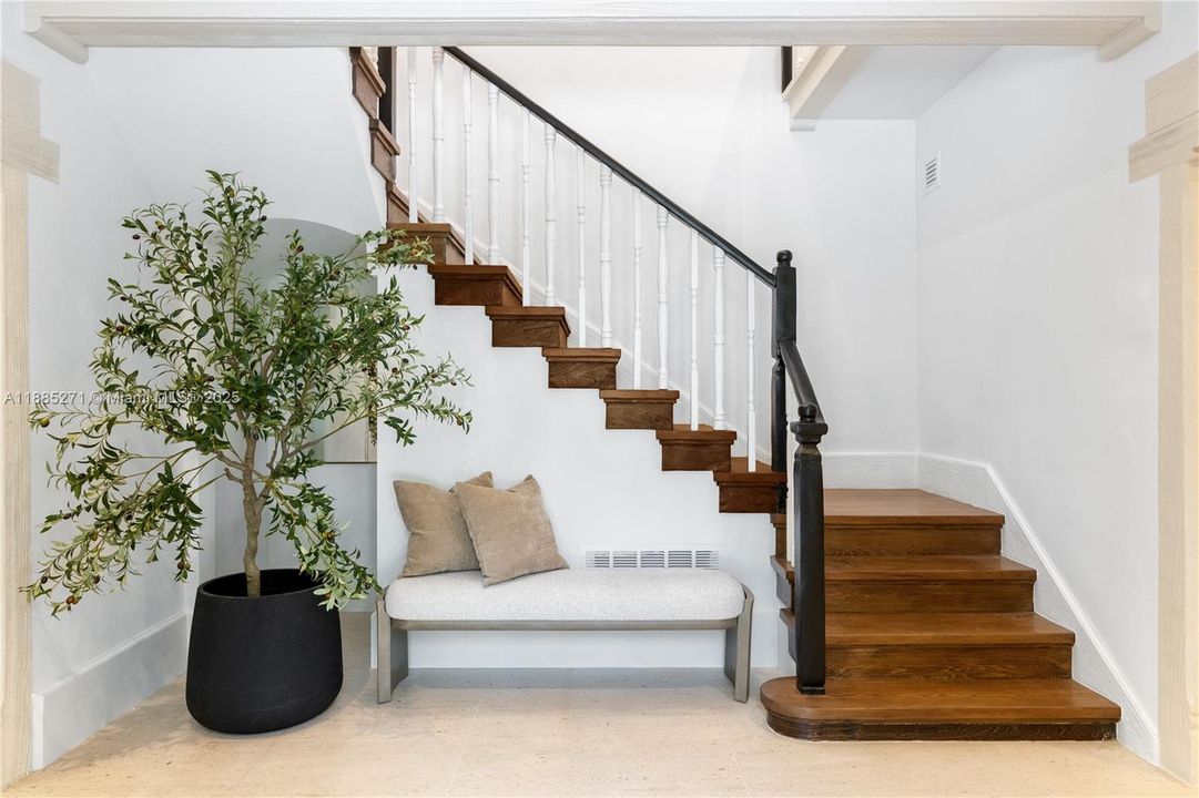 For Sale: $12,500,000 (6 beds, 6 baths, 5458 Square Feet)