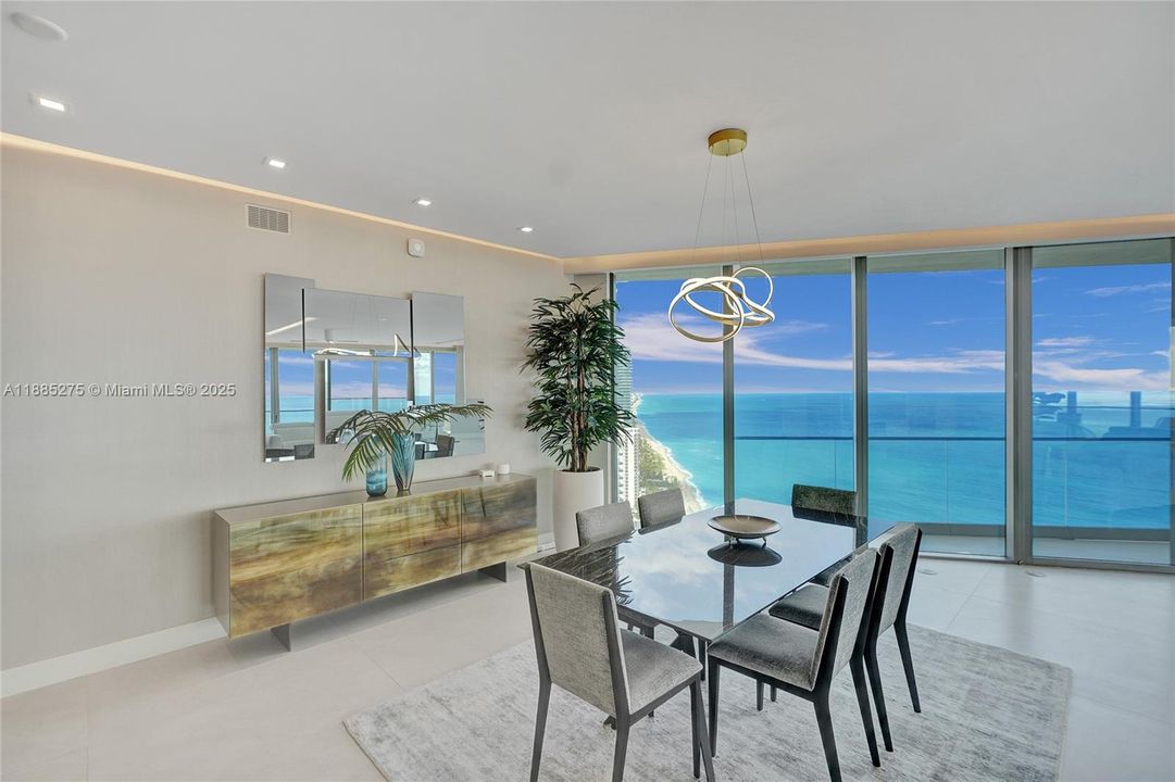 出租: $29,900 (4 贝兹, 5 浴室, 3255 平方英尺)