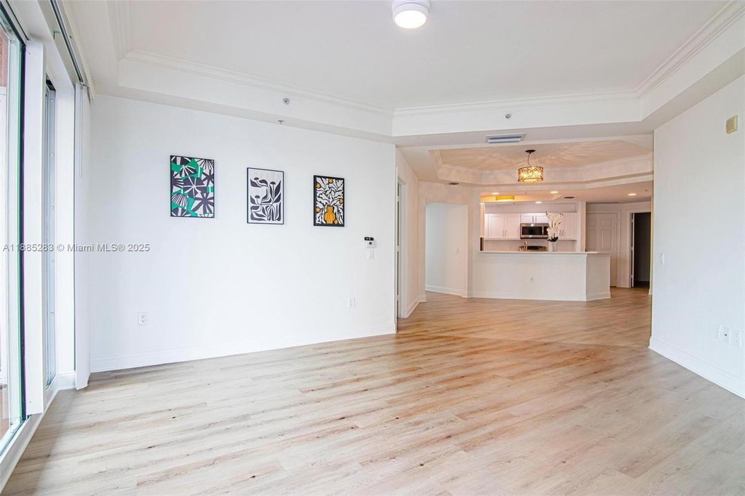 На продажу: $325,000 (3 спален, 2 ванн, 1663 Квадратных фут)