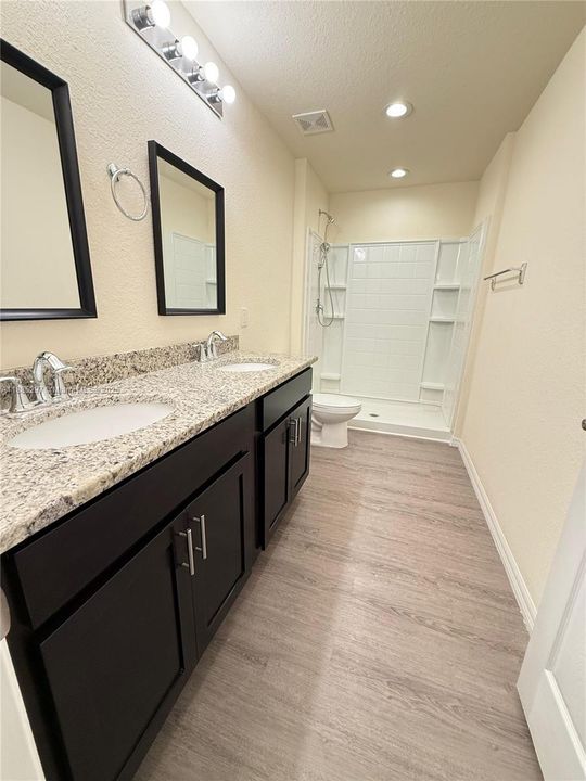 Recently Rented: $2,000 (3 beds, 2 baths, 0 Square Feet)