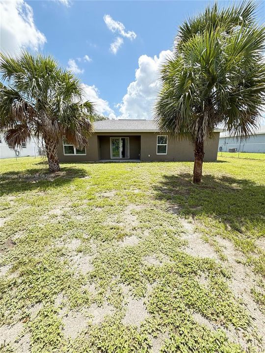 Recently Rented: $2,000 (3 beds, 2 baths, 0 Square Feet)