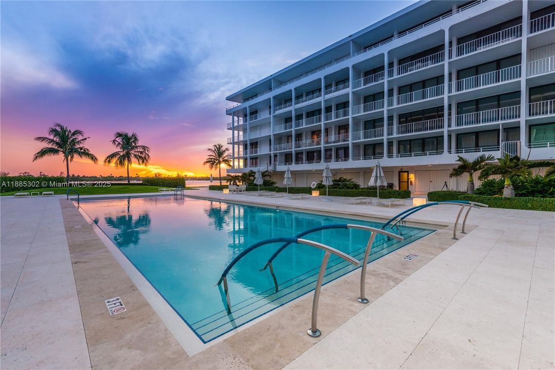 For Rent: $12,500 (2 beds, 2 baths, 1659 Square Feet)