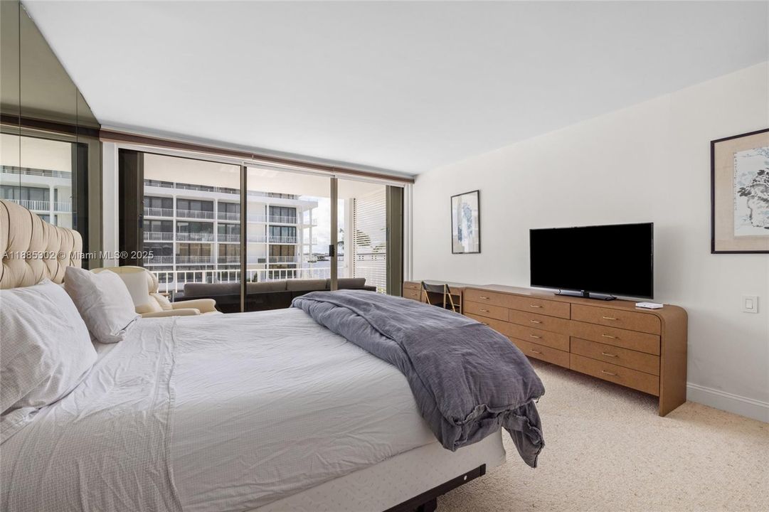 For Rent: $12,500 (2 beds, 2 baths, 1659 Square Feet)