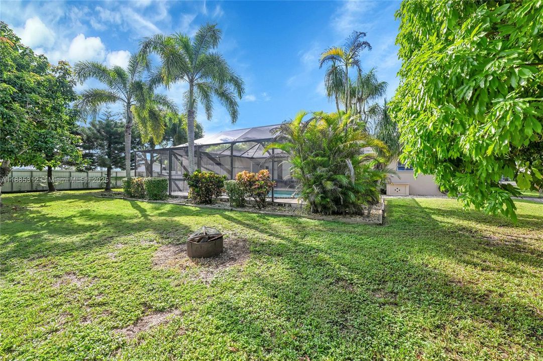 Под контрактом: $600,000 (3 спален, 2 ванн, 1478 Квадратных фут)