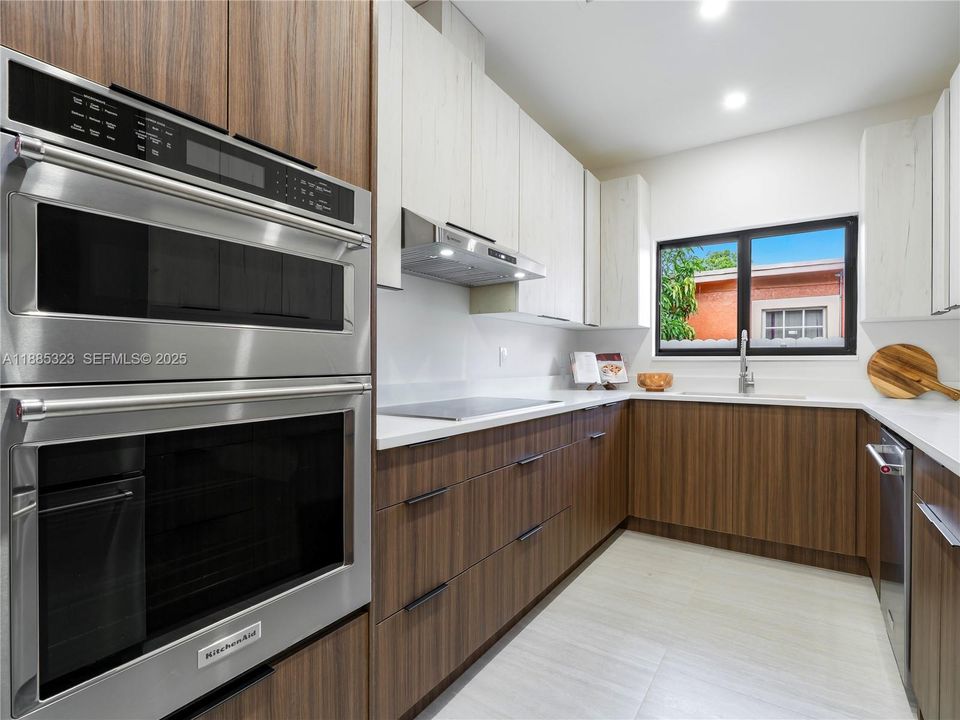 En Venta: $699,000 (3 camas, 2 baños, 1860 Pies cuadrados)