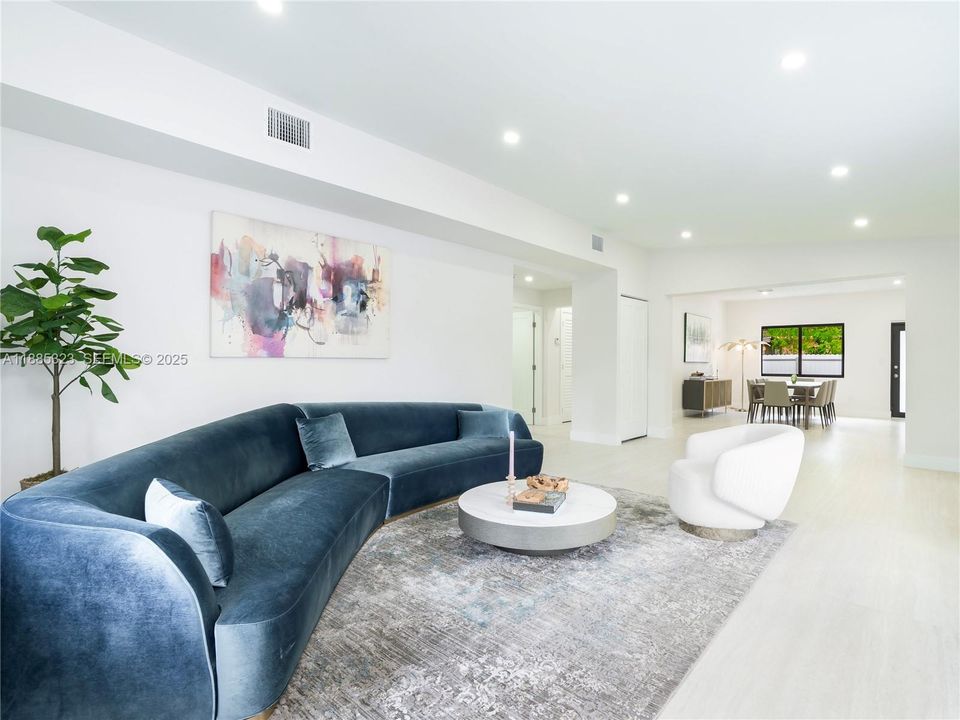 En Venta: $699,000 (3 camas, 2 baños, 1860 Pies cuadrados)