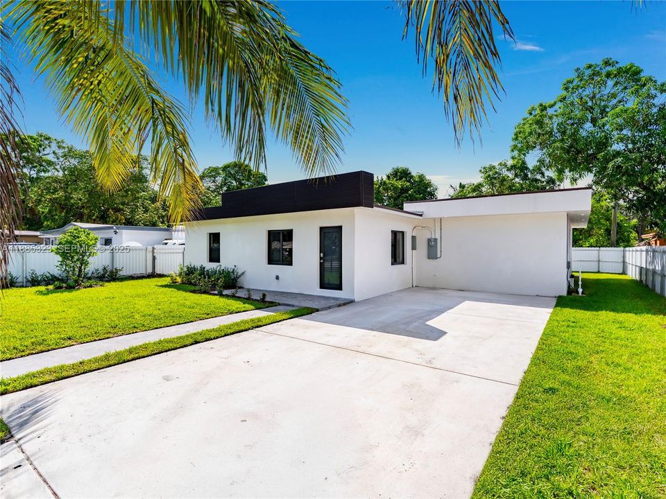 En Venta: $699,000 (3 camas, 2 baños, 1860 Pies cuadrados)