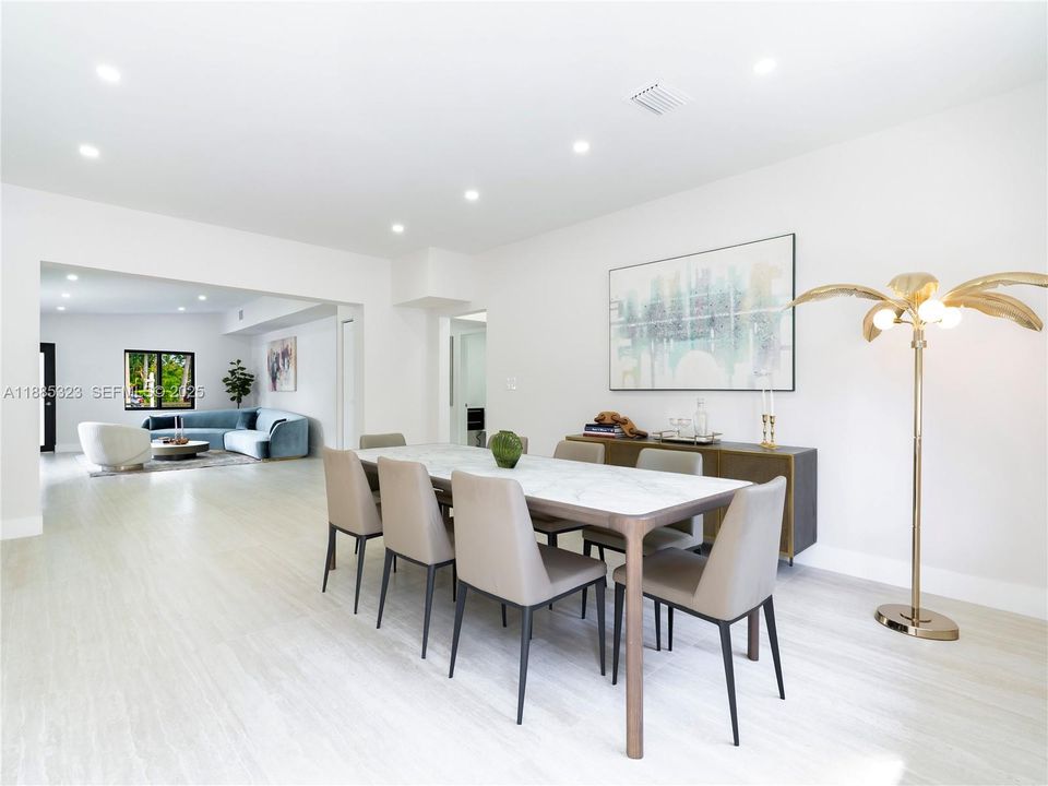 En Venta: $699,000 (3 camas, 2 baños, 1860 Pies cuadrados)