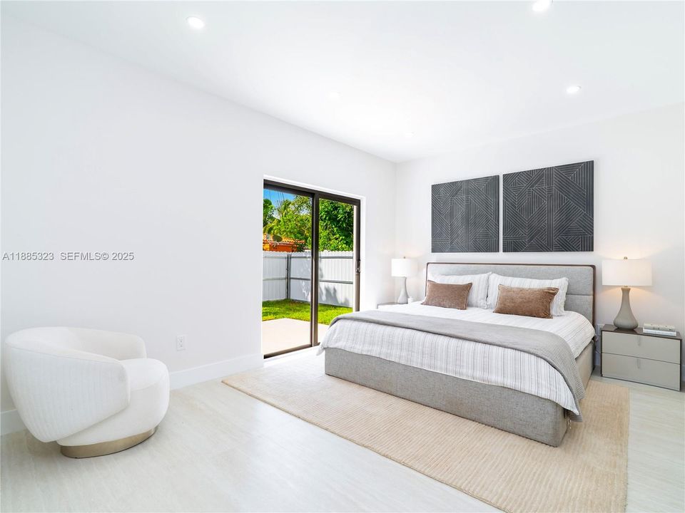 En Venta: $699,000 (3 camas, 2 baños, 1860 Pies cuadrados)