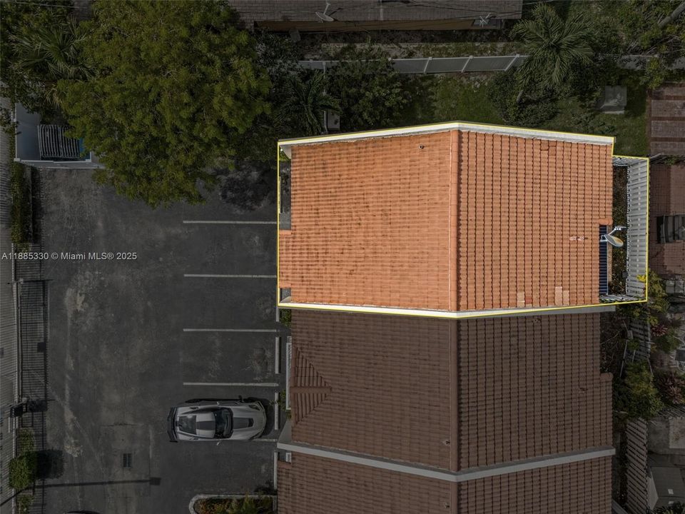 Active With Contract: $349,000 (3 beds, 2 baths, 1380 Square Feet)