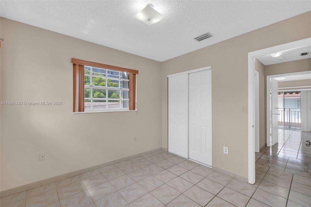 Active With Contract: $349,000 (3 beds, 2 baths, 1380 Square Feet)