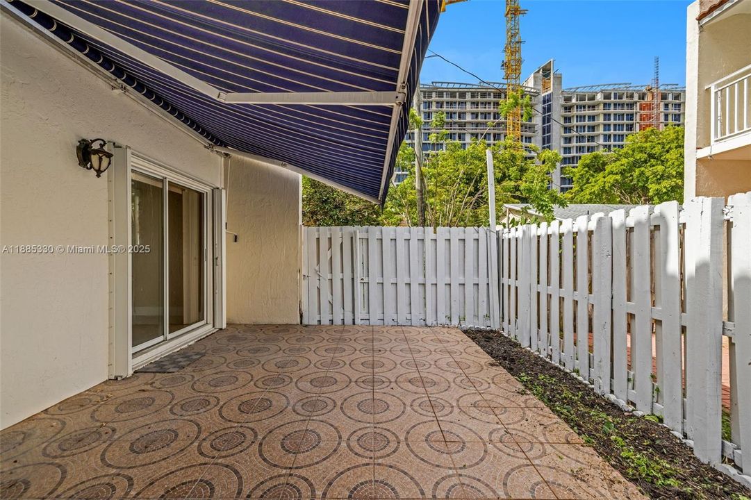 Active With Contract: $349,000 (3 beds, 2 baths, 1380 Square Feet)