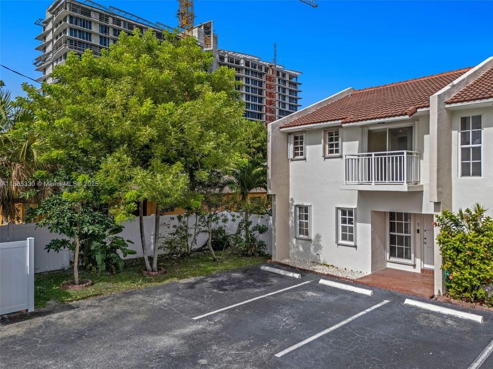 Active With Contract: $349,000 (3 beds, 2 baths, 1380 Square Feet)